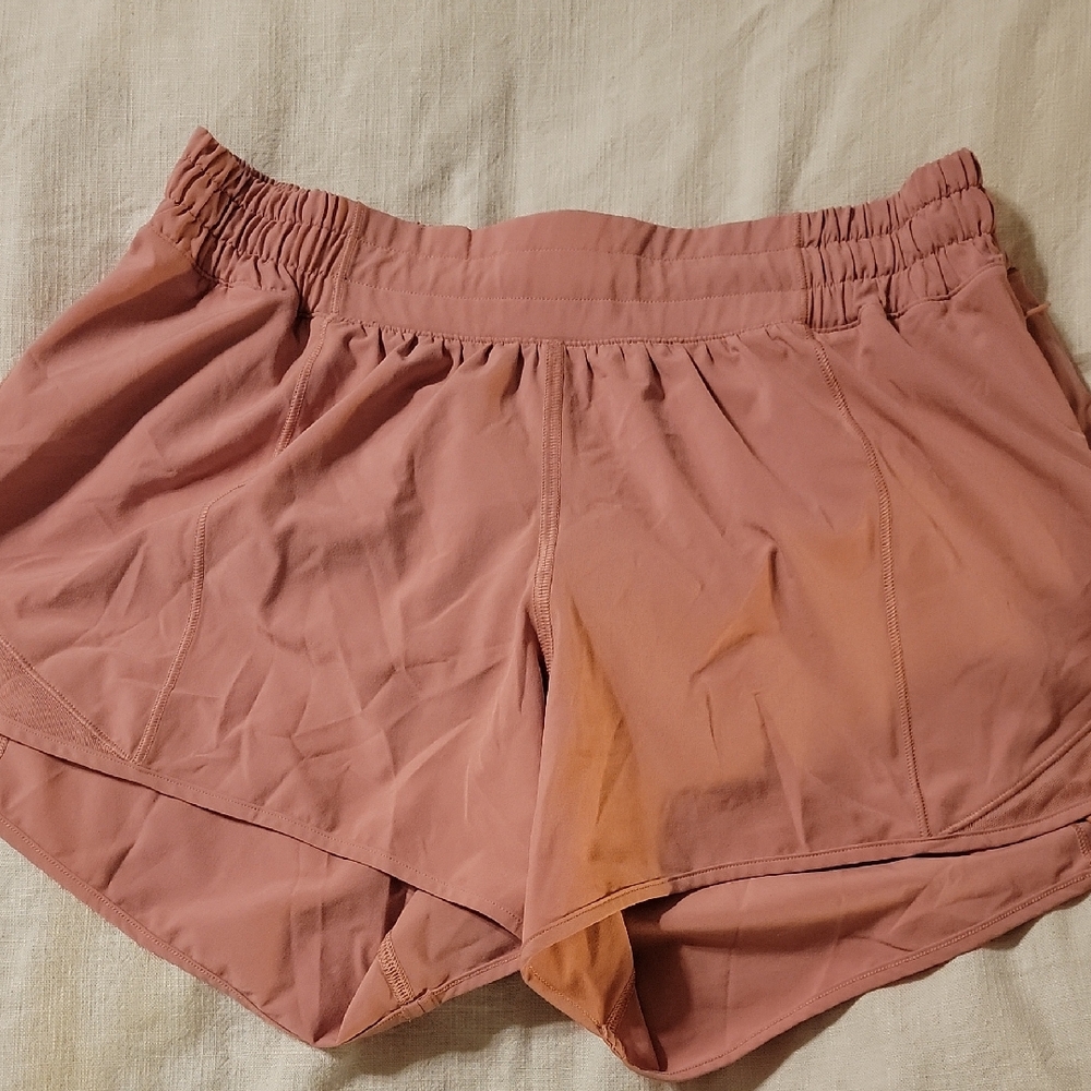 Lululemon Hotty Hot Women's Pink Shorts 4in